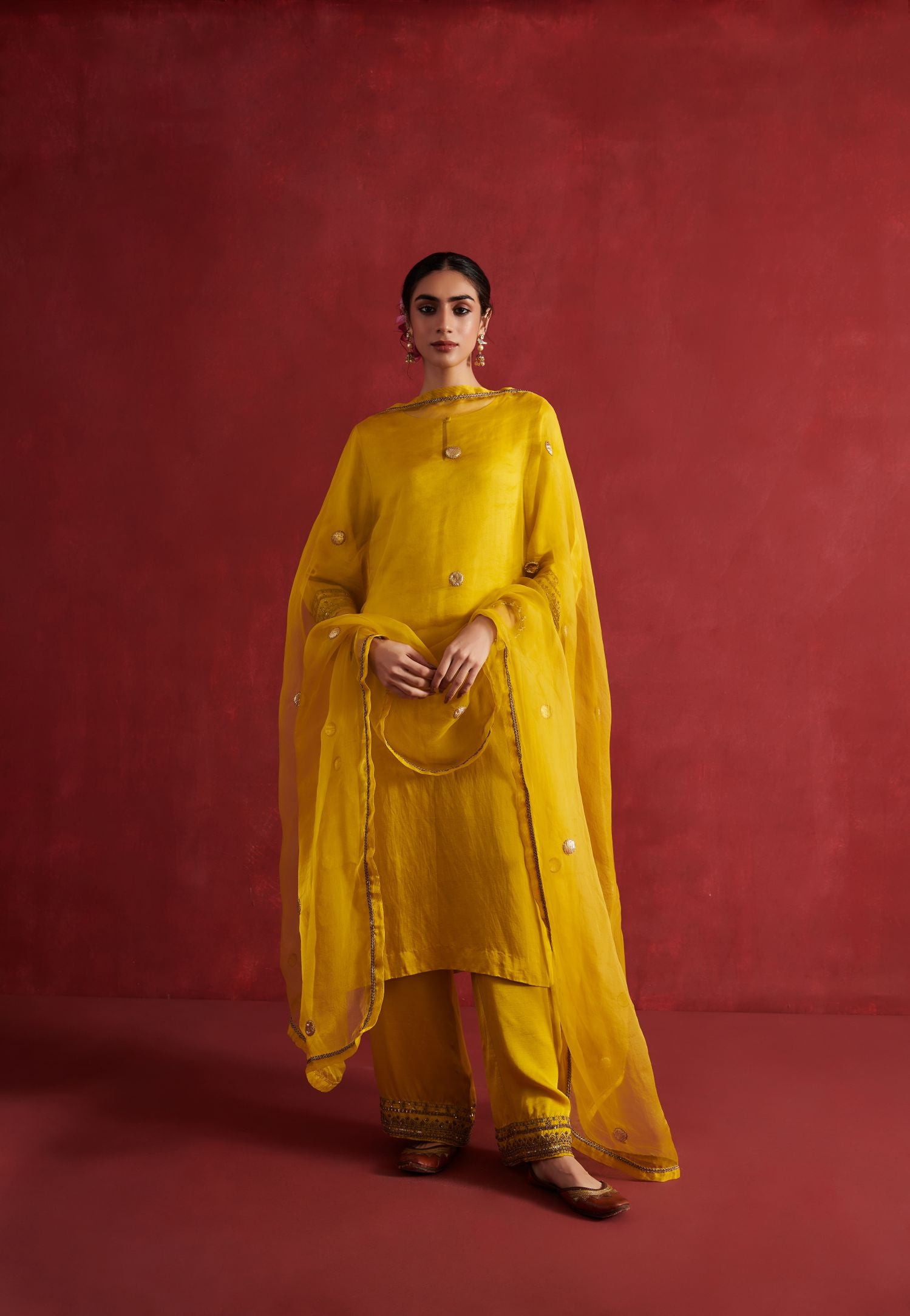 AARNA YELLOW